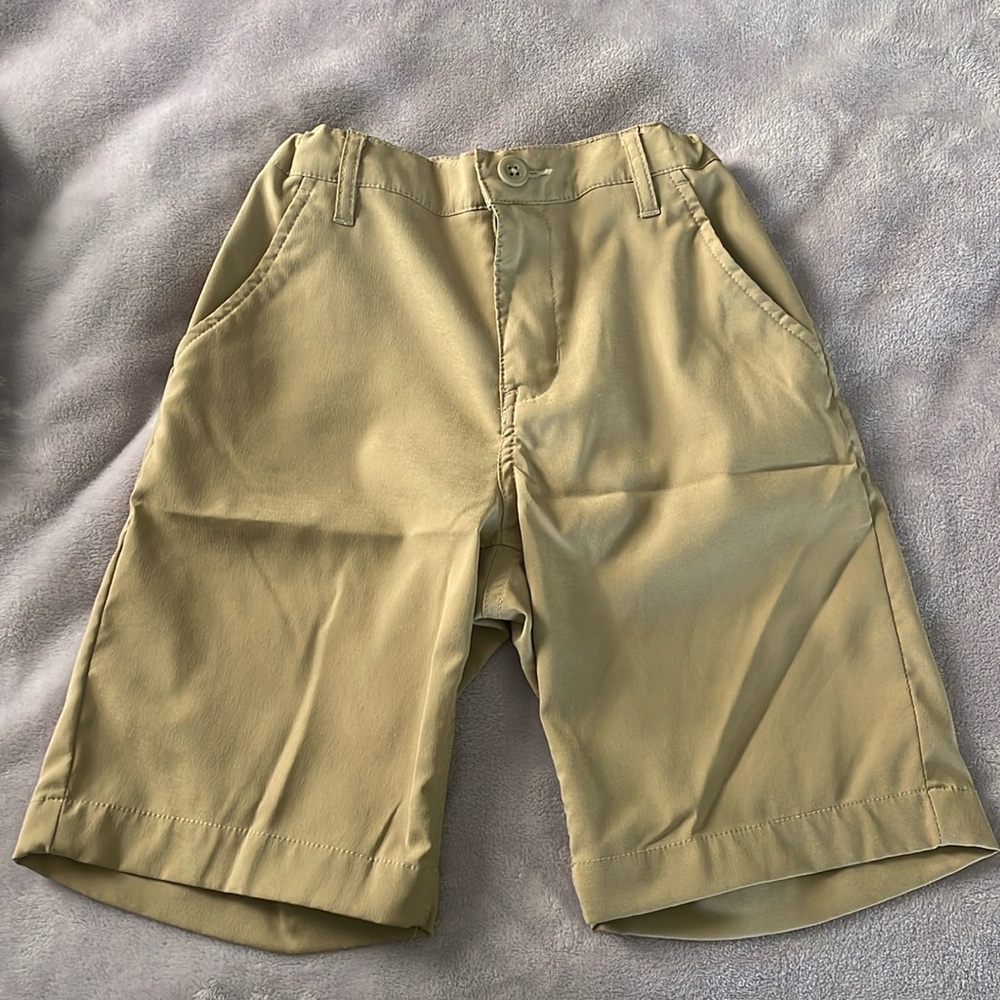 Old Navy kids khaki shorts